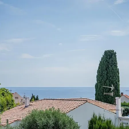 Appartement A 2 Pas Du Port Avec Piscine Cassis