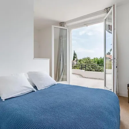 A 2 Pas Du Port Avec Piscine Appartement *